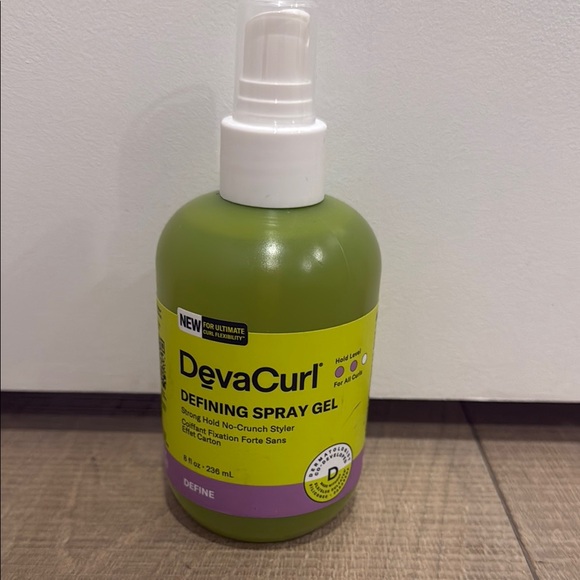 DevaCurl Defining Spray Gel for Hair - Picture 1 of 2